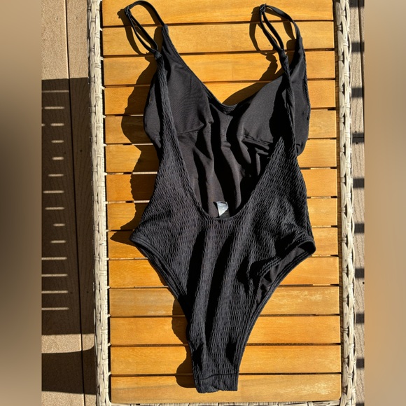 Aerie one piece swimsuit - Picture 2 of 4